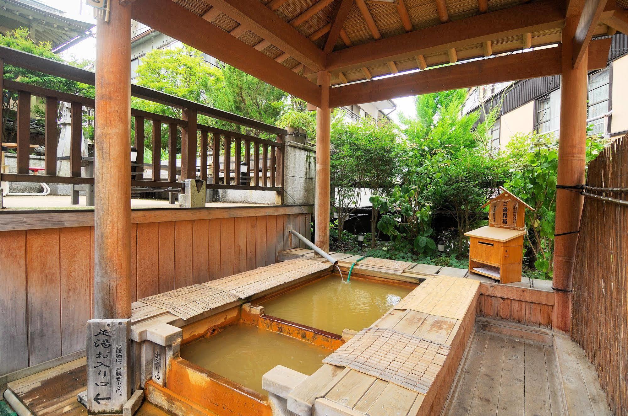 Kadoya Hotel Yamanouchi  Buitenkant foto